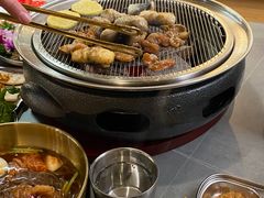 -围炉肉舍•炭烤活鳗•丹东海鲜烤肉(步行街店)