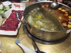 -左庭右院鲜牛肉火锅(金山万达店)
