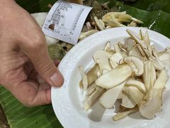 -原林野山菌火锅·炒菌(关上野生菌一条街店)