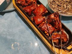 -海派美食·家宴海鲜青岛菜·石锅鲽鱼头(东方城店)