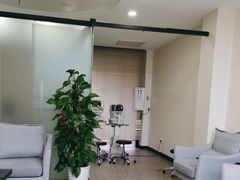 -上海大学附属上海和平眼科医院