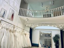 -派丽莫Pellimo原创设计婚纱品牌