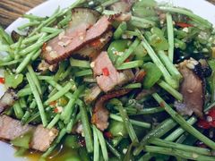 藜蒿炒腊肉-江南古镇味道·私房菜