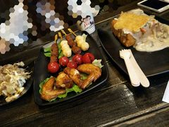 官財板-暖食光·台式家庭餐厅·生日主题店(万达店)