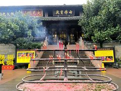 -峨眉山报国寺