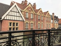 -钟书阁(松江泰晤士小镇店)