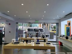 -华为授权体验店(万航渡路)