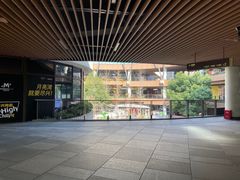 -瑞虹新天地月亮湾