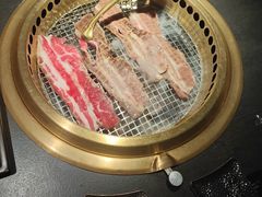 -铭牛烧肉·和牛海鲜自助(高新月牙湖店)