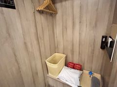 -西安大雁塔科技大学地铁站亚朵酒店