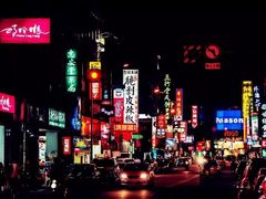 -六合夜市