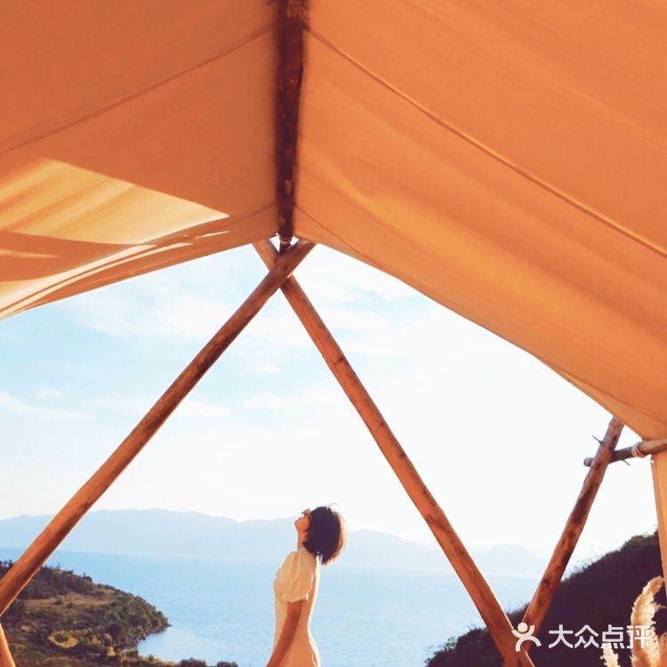 ANNA探店|抚仙湖圣托里尼MU咖啡