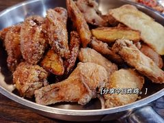 原味炸鸡和酱油鸡双拼-MI WU FACTORY米屋美食工厂餐厅(绿地店)