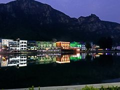 -百里峡七彩艺术小镇