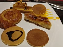 -三亚湾海居铂尔曼度假酒店