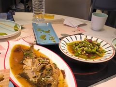 -黄记煌三汁焖锅(新佳丽江汉路店)