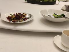 -云南荟·湖畔领宴(领事馆店)