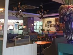 -豪客嘉族·麦尼顿西餐厅(乐福天下店)