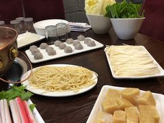 -楼外楼大刀肉传统火锅居(幸福街店)