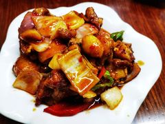 酱爆牛蛙-胡子饮食店