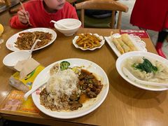 -蓉李记成都名小吃(武汉菱角湖万达店)