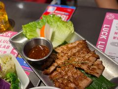 炭烧猪颈肉-新越盏·东南亚料理(捷登都会店)