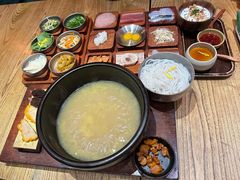-银米·云南传统过桥米线(双廊黑金冠店)