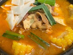 襄阳砂锅牛三鲜-莲餐厅·湖北菜·藕汤是头牌(愚园路店)