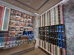 -VENCHI 闻绮(上海佛罗伦萨小镇店)