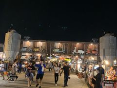 -席娜卡琳火车铁道夜市