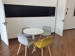 -宁波宝信宝马4S店(江北日湖店)