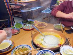 -洱火云南酸菜牛肉火锅(石景山当代商城店)