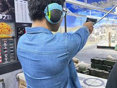 -都市枪神实弹射击俱乐部