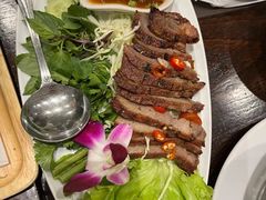 -Chom Cafe and Restaurant