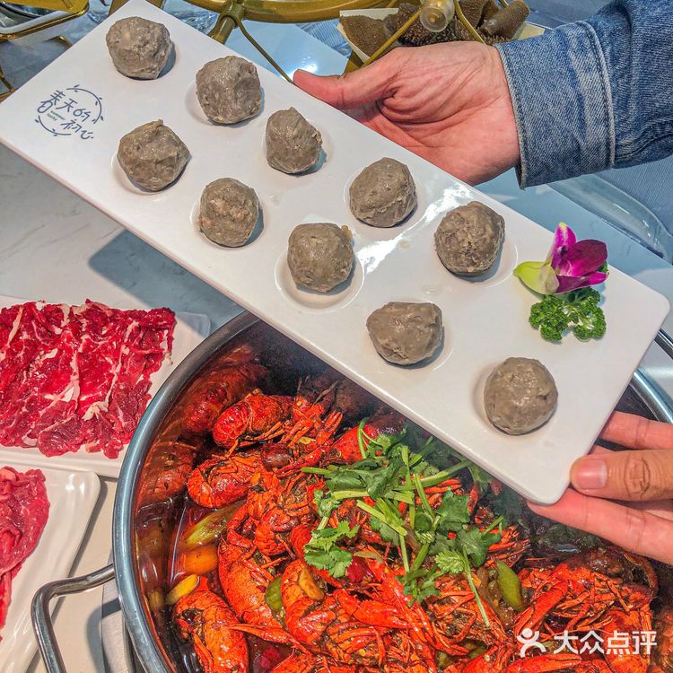 谁说火锅店吃不出浪漫🌹他家超会的好吗‼️