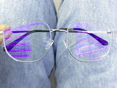 -罗伯特眼镜·蔡司官方授权(罗湖国贸店)