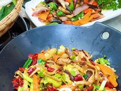 -原林野山菌火锅·炒菌(关上野生菌一条街店)