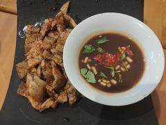 瓦片烤五花肉-山茶云南菜(中关村店)