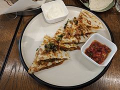 -BOURBON 玻本美式餐厅酒吧(虹桥新天地店)