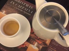 红苹翡冷翠-卡啡那(美术馆店)