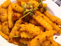 乐山狼牙土豆-马路牙子地桌烤肉(工体店)