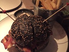 -The Habit Burger Grill 哈比特汉堡(复兴soho店)
