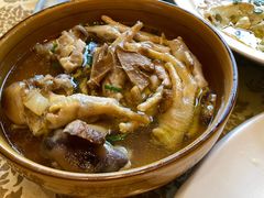 -鸿一饭店(隐秀路店)