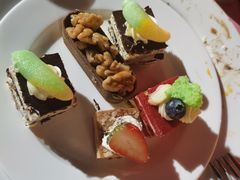 -水桶王国主题餐厅·聚会·生日派对·亲子活动·家庭套餐(亚龙湾希尔顿店)