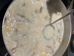 -尚尚仙·酸汤猪手·猪肚鸡火锅(华联万柳购物中心店)