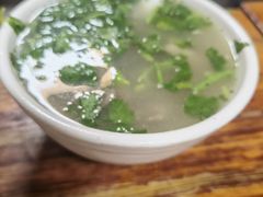 -罗卜李包子羊肉汤