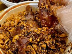 -鑫记婆婆兔·成都特产·兔头手撕兔(太古里店)
