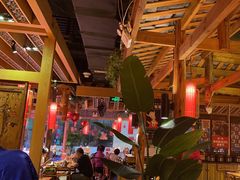 -野山舂·贵州现舂酸汤火锅(鸿通城店)