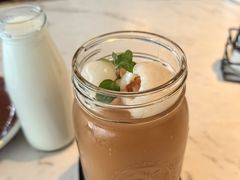 -ROAST coffee & eatery