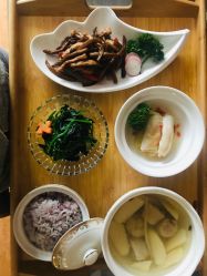 -卓玥国际月子会所(罗山路店)